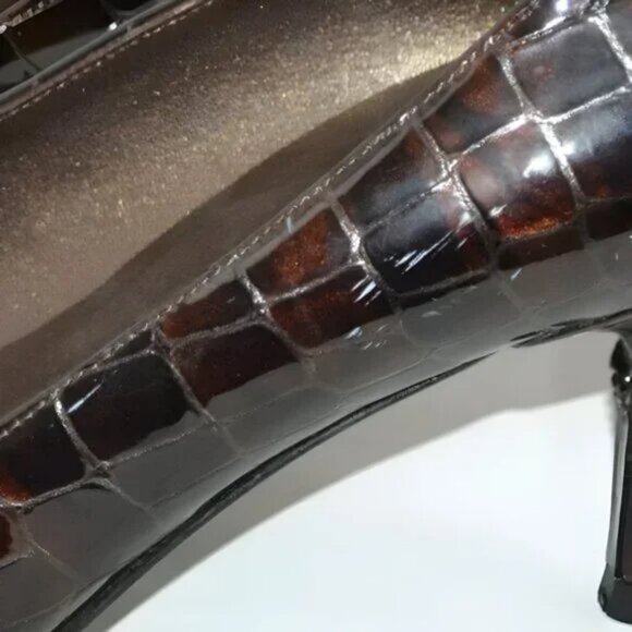 Stuart Weitzman Cherry Red Brown Burgundy Patent Leather Pumps Heels 7.5 M - Picture 8 of 8